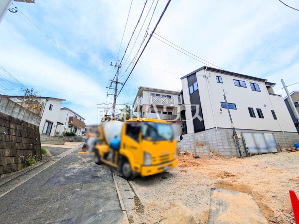 接道状況および現場風景 【福岡市城南区友丘6丁目】 接道状況および現場風景 【福岡市城南区友丘6丁目】