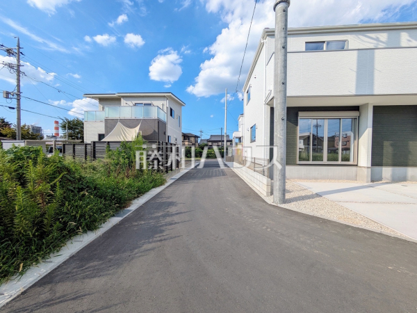 接道状況および現場風景 【春日井市下津町】商業施設が充実した利便性の良い立地です。 接道状況および現場風景 【春日井市下津町】商業施設が充実した利便性の良い立地です。