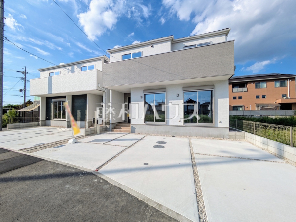 現場風景 【春日井市下津町】堂々完成、いつでもご内覧いただけます!ぜひ実物をご覧いただきたく思います。喜んでご案内いたしますのでお気軽にお問合せ下さい。 現場風景 【春日井市下津町】堂々完成、いつでもご内覧いただけます!ぜひ実物をご覧いただきたく思います。喜んでご案内いたしますのでお気軽にお問合せ下さい。