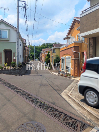 接道状況および現場風景 【富士見市東みずほ台4丁目】 接道状況および現場風景 【富士見市東みずほ台4丁目】