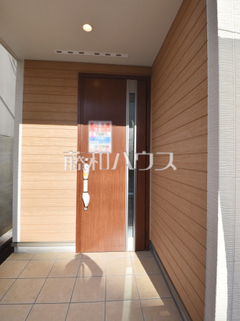 1号棟 玄関 【東大和市奈良橋6丁目】 1号棟 玄関 【東大和市奈良橋6丁目】