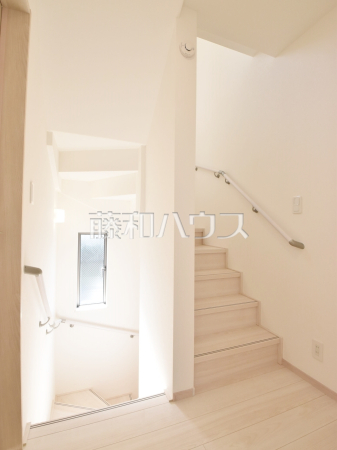 1号棟 階段 【東大和市奈良橋6丁目】 1号棟 階段 【東大和市奈良橋6丁目】