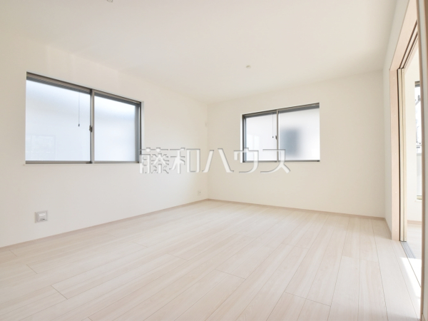 1号棟 リビング 【東大和市奈良橋6丁目】
採光溢れるリビングで、家族団らんのひと時をお過ごし下さい。 1号棟 リビング 【東大和市奈良橋6丁目】
採光溢れるリビングで、家族団らんのひと時をお過ごし下さい。