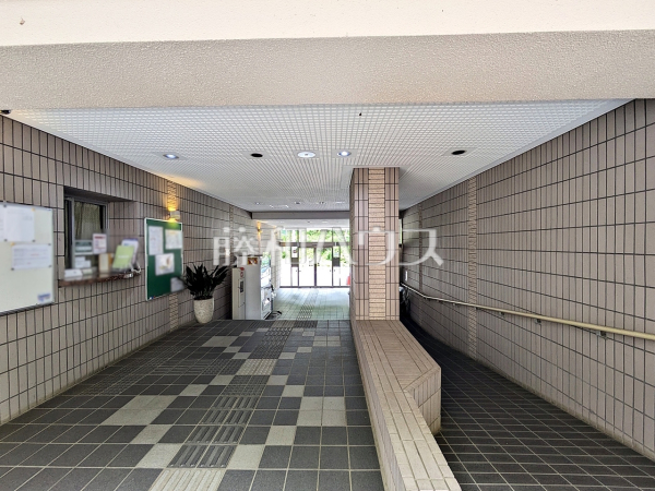 ロビー 【ファミール高幡不動】 ロビー 【ファミール高幡不動】