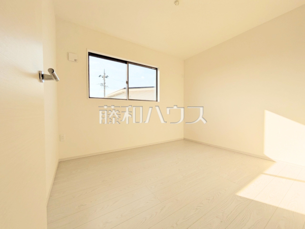 1号棟 居室 【春日井市下津町】部屋の雰囲気や広さ・眺望・間取りの使い勝手など、是非一度、ご自身の目で確かめてみてください。 1号棟 居室 【春日井市下津町】部屋の雰囲気や広さ・眺望・間取りの使い勝手など、是非一度、ご自身の目で確かめてみてください。