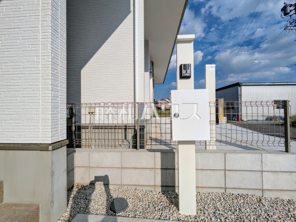 1号棟 TVモニターインターホン/郵便受け 【春日井市下津町】 1号棟 TVモニターインターホン/郵便受け 【春日井市下津町】