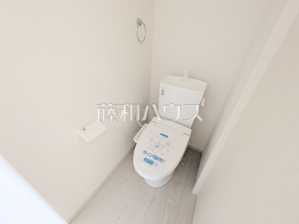 1号棟 トイレ 【春日井市下津町】少ない水でも常にキレイを保ち、汚れが付きにくいトイレ! 1号棟 トイレ 【春日井市下津町】少ない水でも常にキレイを保ち、汚れが付きにくいトイレ!