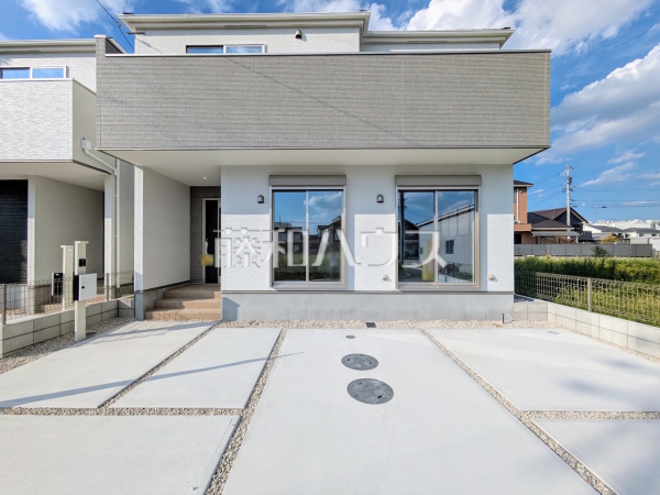 2号棟 外観 【春日井市下津町】スタイリッシュな外観に仕上がっております。 2号棟 外観 【春日井市下津町】スタイリッシュな外観に仕上がっております。