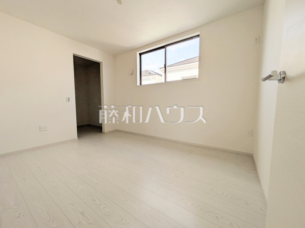 2号棟 居室 【春日井市下津町】見学はしたいけど、なかなか時間が取れない…そんな方に出勤前や仕事終わりにマイホームを見学できるサポートをいたします。 2号棟 居室 【春日井市下津町】見学はしたいけど、なかなか時間が取れない…そんな方に出勤前や仕事終わりにマイホームを見学できるサポートをいたします。