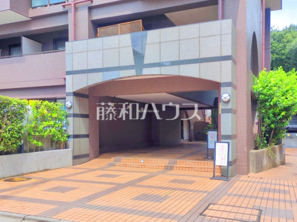 エントランス 【ザ・ステイツ志木パークステージ】
心地良さの中にも洗練を感じさせる、住まう方をやさしく出迎えるエントランス エントランス 【ザ・ステイツ志木パークステージ】
心地良さの中にも洗練を感じさせる、住まう方をやさしく出迎えるエントランス