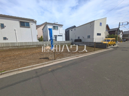 2号地 現地写真 【小平市花小金井5丁目】 お好きな間取りで理想のマイホームを建ててみませんか? 物件の事、諸費用の事など、小さな疑問も担当までお気軽にご連絡・ご相談下さい。