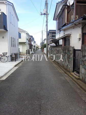 接道状況および現場風景 【小平市上水南町1丁目】 接道状況および現場風景 【小平市上水南町1丁目】