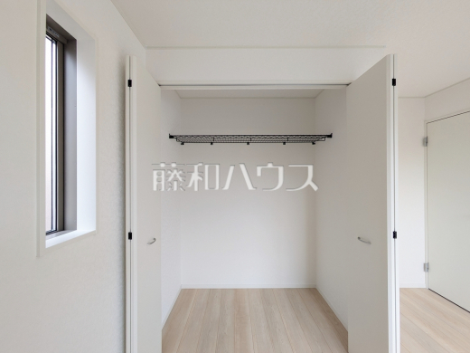 収納 【新座市片山2丁目】