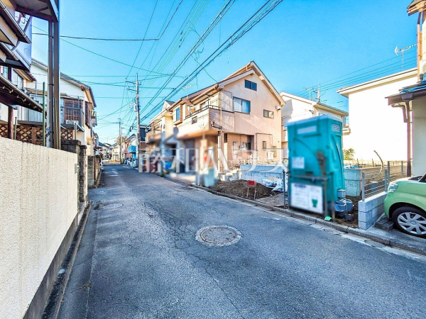 接道状況および現場風景 【新座市片山2丁目】 接道状況および現場風景 【新座市片山2丁目】