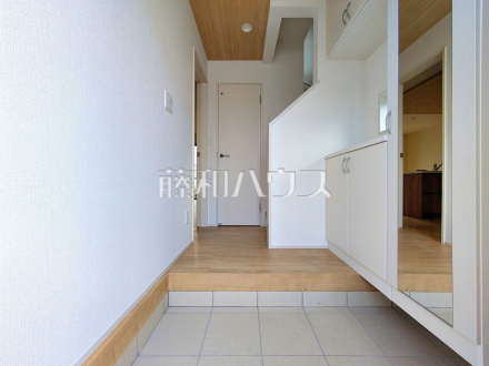 2号棟 玄関 【西東京市芝久保町3丁目】/撮影日2025/09/26