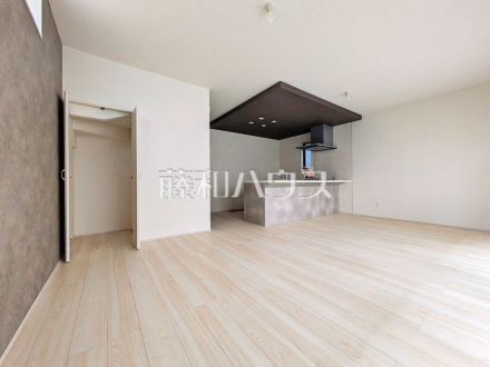 6号棟 リビング 【西東京市芝久保町3丁目】/撮影日2025/09/30