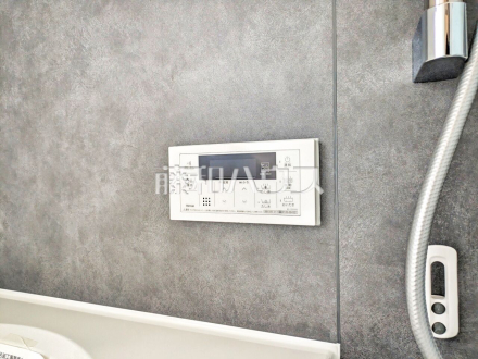 浴室給湯リモコン 追焚き機能付きなので、生活時間の違う家族に便利です。 /撮影日2025/09/30