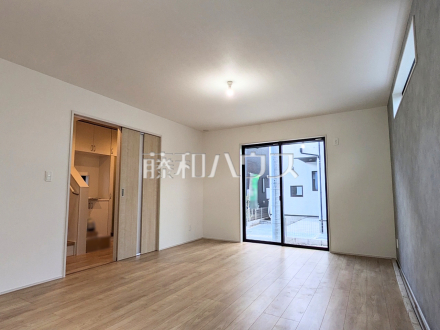 7号棟 リビング 【西東京市芝久保町3丁目】/撮影日2025/11/10