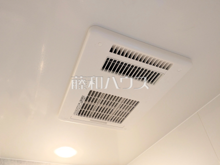 7号棟 浴室換気乾燥機 【西東京市芝久保町3丁目】 雨の日の強い味方!浴室換気乾燥機付きユニットバスで洗濯物が乾かせます。
/撮影日2025/11/10