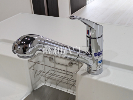 8号棟 浄水器一体型水栓 【西東京市芝久保町3丁目】 いつでもおいしいお水が飲める浄水器一体型水栓も完備
/撮影日2025/11/10