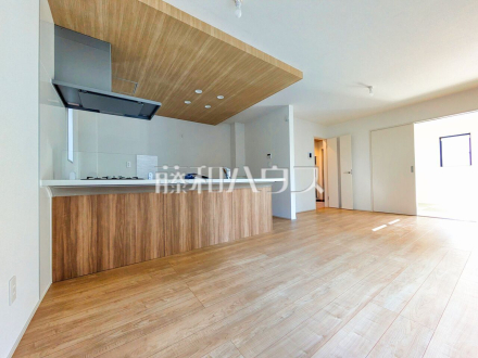 9号棟 リビング 【西東京市芝久保町3丁目】/撮影日2025/10/30