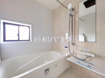 11号棟 浴室 落ち着いた色合いで疲れたからだを癒す、贅沢なくつろぎ空間です。 【西東京市芝久保町3丁目】/撮影日2025/06/26