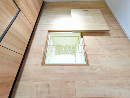 11号棟 キッチンの床下収納は、パントリー代わりのストック場所としても活用できます! 【西東京市芝久保町3丁目】/撮影日2025/06/26