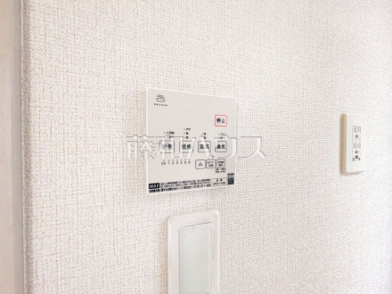 24時間換気システム 24時間換気システムにより、花粉・PM2.5などの微小粒子物質の侵入を防ぎ、快適な室内を保ちます。
/撮影日2025/06/26