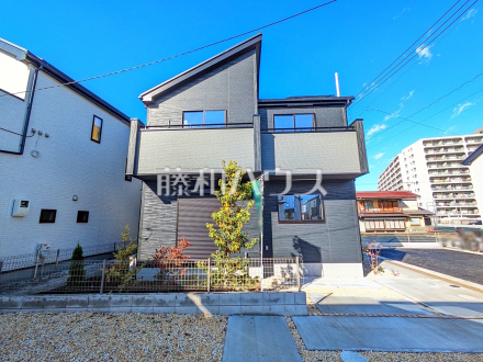 12号棟 外観 【西東京市芝久保町3丁目】 見学はしたいけど、なかなか時間が取れない・・・そんな方に出勤前や仕事終わりにマイホームを見学できるサポートをいたします。 /撮影日2025/11/10