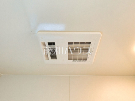 24時間換気システム 24時間換気システムにより、花粉・PM2.5などの微小粒子物質の侵入を防ぎ、快適な室内を保ちます/撮影日2025/06/27