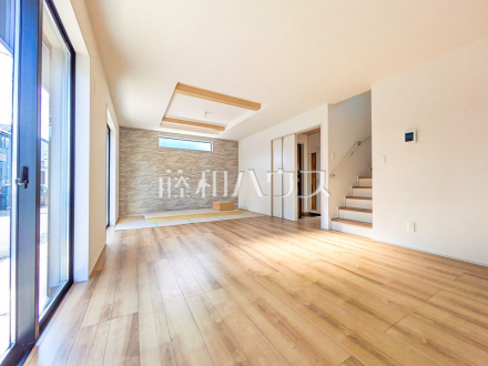 15号棟 リビング 【西東京市芝久保町3丁目】ぜひ実物をご覧いただきたく思います。喜んでご案内いたしますのでお気軽にお問合せ下さい。/撮影日2025/09/29