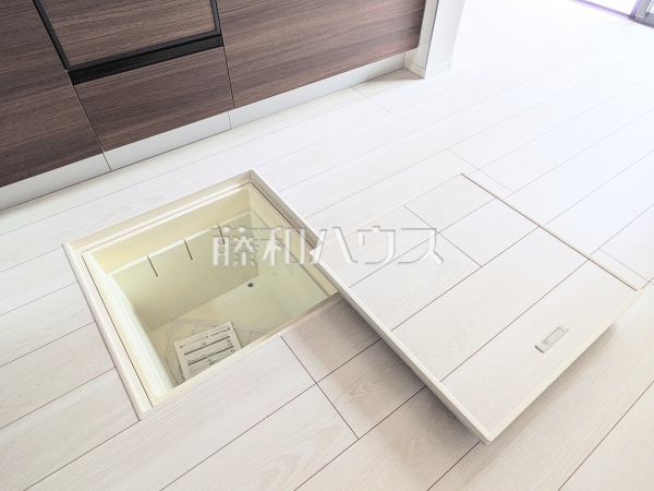 床下収納 床下収納