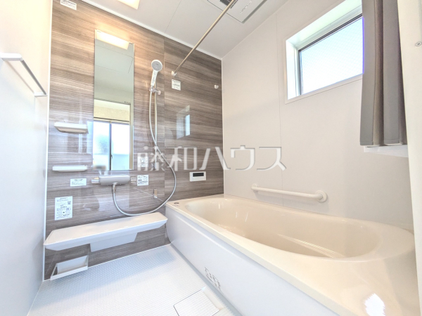 落ち着いた色合いで疲れたからだを癒す、贅沢なくつろぎ空間です。 【清瀬市中里5丁目】
落ち着いた色合いで疲れたからだを癒す、贅沢なくつろぎ空間です。 【清瀬市中里5丁目】