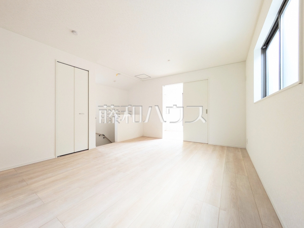 リビング 【新座市片山1丁目】 リビング 【新座市片山1丁目】