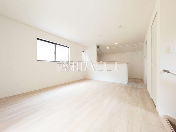 リビング 【新座市片山1丁目】 リビング 【新座市片山1丁目】