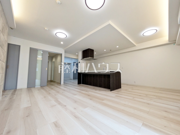 ≪リビング≫たっぷりの日差しや心地良い風が入る、広々としたリビングが魅力【ミオカステーロ狛江アンバーコート】 ≪リビング≫たっぷりの日差しや心地良い風が入る、広々としたリビングが魅力【ミオカステーロ狛江アンバーコート】