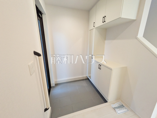 1号棟 玄関 【府中市四谷2丁目】