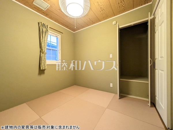 和室 【府中市八幡町2丁目】ついゴロンとしたくなる和室。あるとやっぱり落ち着きますね。 和室 【府中市八幡町2丁目】ついゴロンとしたくなる和室。あるとやっぱり落ち着きますね。