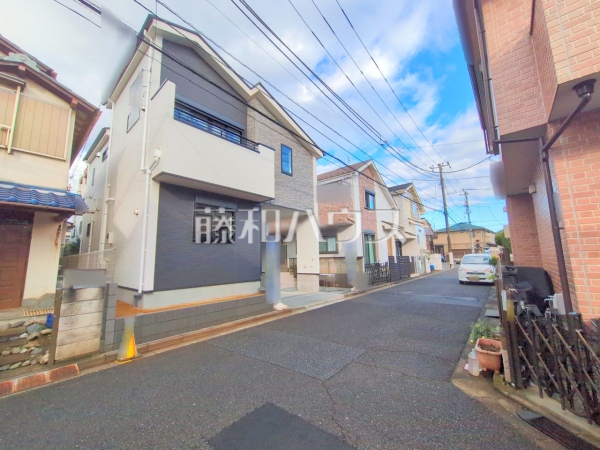 接道状況および現場風景 【練馬区春日町2丁目】 接道状況および現場風景 【練馬区春日町2丁目】