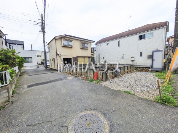 接道状況および現場風景 【所沢市榎町】実際に行ってみないと分からないことも多くございます。営業担当がご案内いたしますので、お気軽にお問い合わせください。 接道状況および現場風景 【所沢市榎町】実際に行ってみないと分からないことも多くございます。営業担当がご案内いたしますので、お気軽にお問い合わせください。