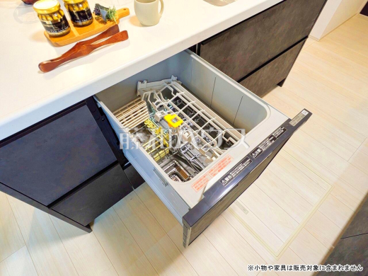 2号棟(モデルハウス) 家事の時間を短縮するエコな食洗機 まとめ洗いができ、乾燥まで行ってくれる食器洗い乾燥機で食事の後片付けが楽になります。
