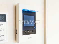 2号棟 防犯に役立つTVモニター付インターフォン TVモニター付きインターホンのため訪問者がひと目で分かります 2号棟 防犯に役立つTVモニター付インターフォン TVモニター付きインターホンのため訪問者がひと目で分かります