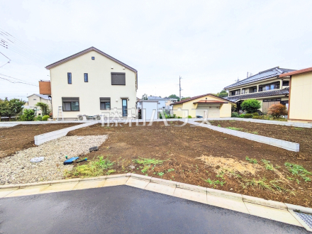 ≪2号地 外観≫我が家に合った暮らしを追及できるフリープランの分譲地です。ぜひ皆様の「こんな家に住みたい!」をお聞かせ下さい。【府中市多磨町2丁目】/撮影日2025/10/19