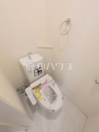 1号棟 トイレ 【志木市上宗岡1丁目】
きれいでさわやか、ウォシュレット付きトイレ 1号棟 トイレ 【志木市上宗岡1丁目】
きれいでさわやか、ウォシュレット付きトイレ