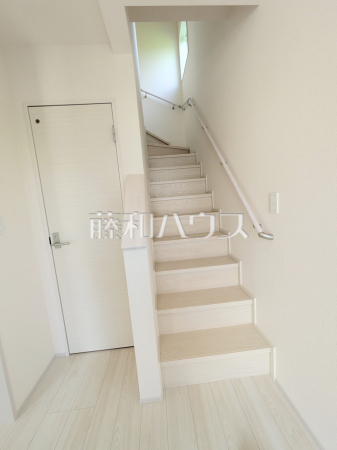 1号棟 階段 【志木市上宗岡1丁目】 1号棟 階段 【志木市上宗岡1丁目】