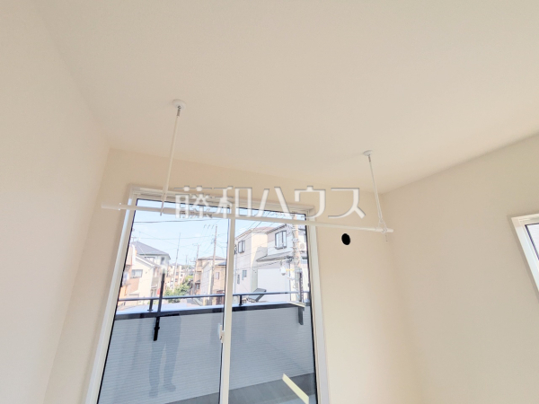 2号棟 居室の室内物干し 【志木市上宗岡1丁目】 2号棟 居室の室内物干し 【志木市上宗岡1丁目】