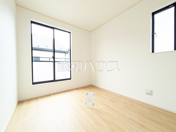 A号棟 居室 【小金井市東町2丁目】
2面採光で明るく風通しの良いお部屋 A号棟 居室 【小金井市東町2丁目】
2面採光で明るく風通しの良いお部屋