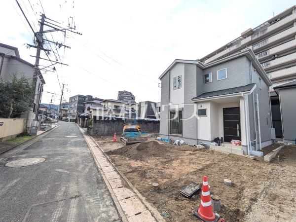 接道状況および現場風景 【福岡市南区鶴田4丁目】 接道状況および現場風景 【福岡市南区鶴田4丁目】