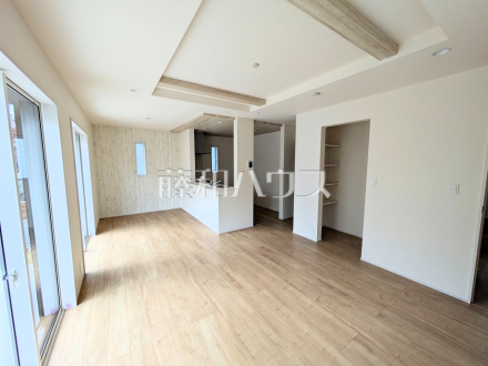 9号棟 リビング 【東久留米市前沢2丁目】/撮影日2025/10/24