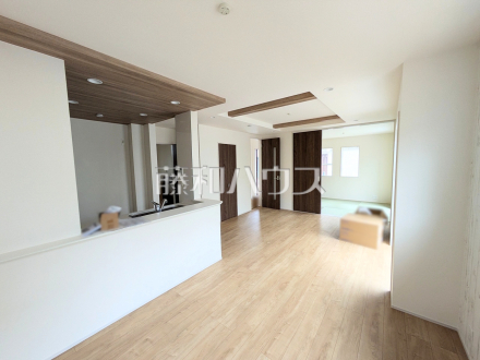 10号棟 リビング 【東久留米市前沢2丁目】/撮影日2025/10/24